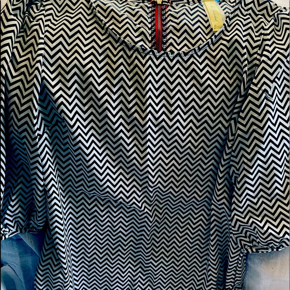 Chevron black/white dress top - Picture 2 of 5